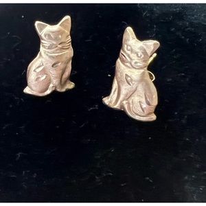 14k gold earrings, I accept offers, I have a lot of jewelry